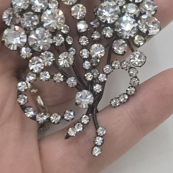 Vintage Huge Very Sparkly Austrian Crystal Clear Flower Spray Brooch Japanned - Picture 3 of 7